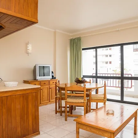 Akisol Rocha Areia Apartment